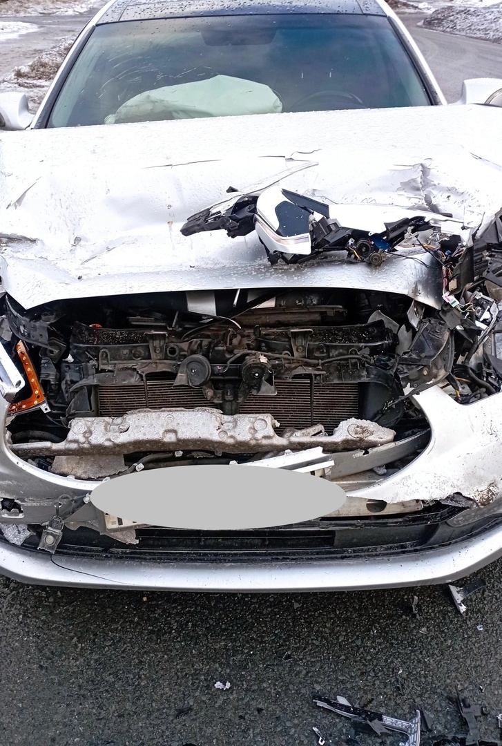    Два молодых водителя столкнулись в Петрозаводске, один пострадал