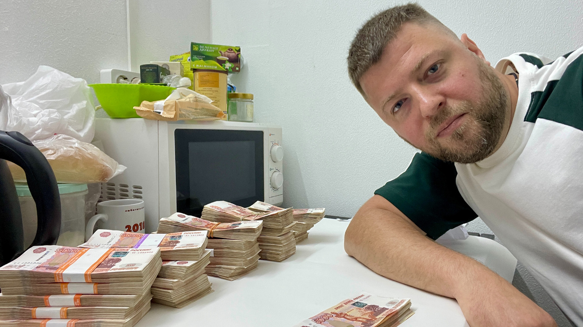 Бизнес-брокер Иван Боченков на сделке