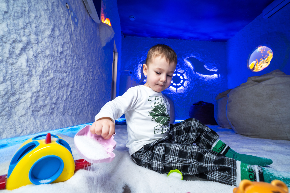 Сеанс в соляной комнате – это целое сказочное путешествие, которое не оставит ребенка равнодушным