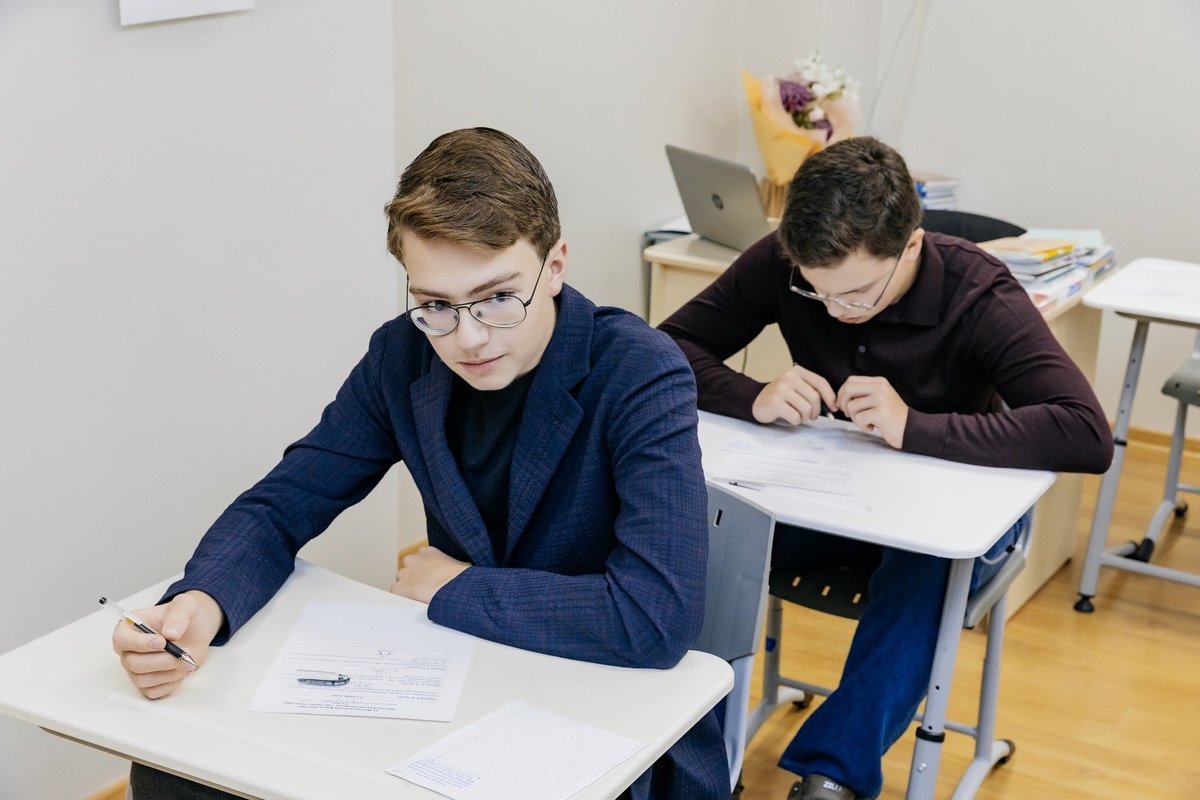 Фото: Ломоносовская школа