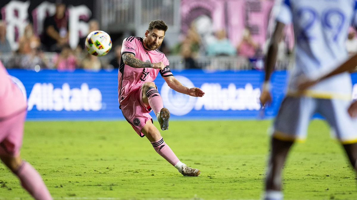 Лионель Месси (Фото Simon Bruty / Anychance / Getty Images)