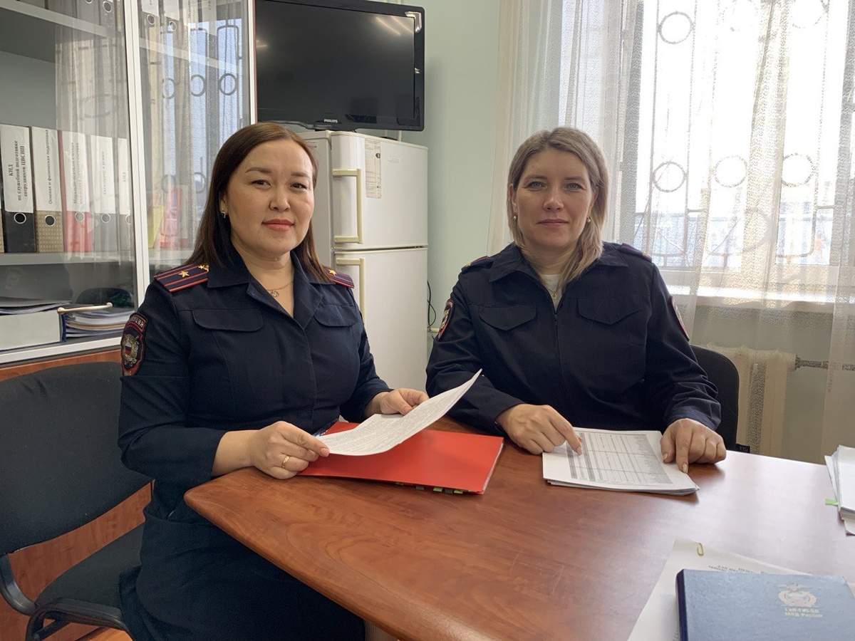 Заместитель начальника – начальник отделения организации деятельности ПДН Отдела организации УУП И ПДН МВД по Республике Тыва Ноябрина Петрова и начальник Центра временного содержания несовершеннолетних правонарушителей МВД по РТ Юлия Данзы