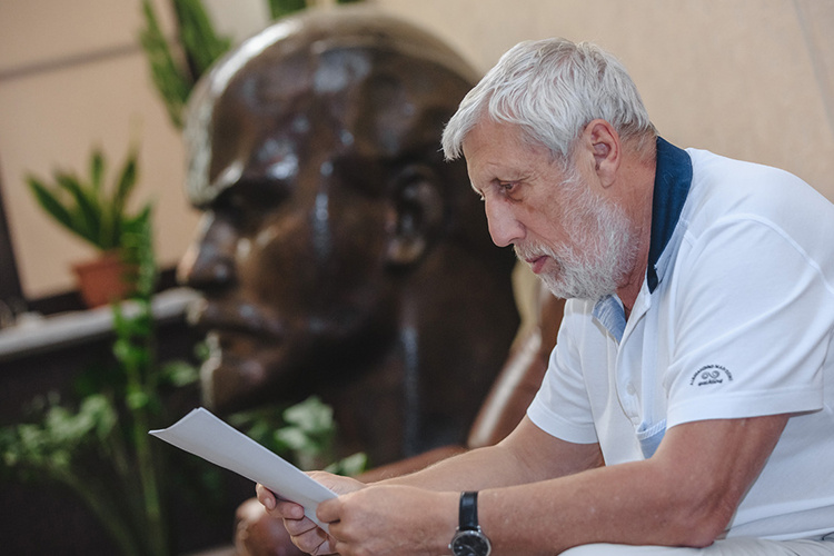    Известный в Татарстане предприниматель, владелец отельного бизнеса и бывший президент еврейской национально-культурной автономии РТ Михаил Скоблионок скончался минувшей ночью у себя дома.   
Фото: «БИЗНЕС Online»