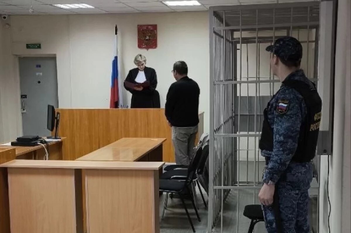    Ижевчанину, разбившему доску памяти о погибшем на ВОВ, вынесли приговор