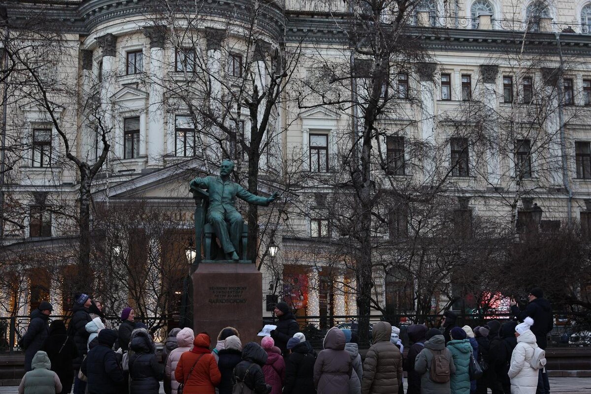 Экскурсовод Тимофей Сучков рассказывает о судьбе знатного московского скупердяя Гаврилы Солодовникова. @Елена Купцова