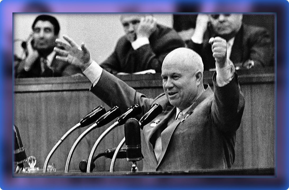 Товарищи, нам двадцать лет всего осталось подождать, и Коммунизм в эСССР придёт желанный!