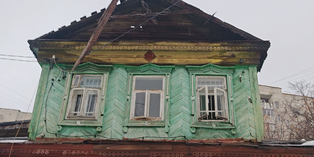 В заброшенных домах пропадают старинные вещи не на один десяток тысяч рублей - давайте посчитаем.