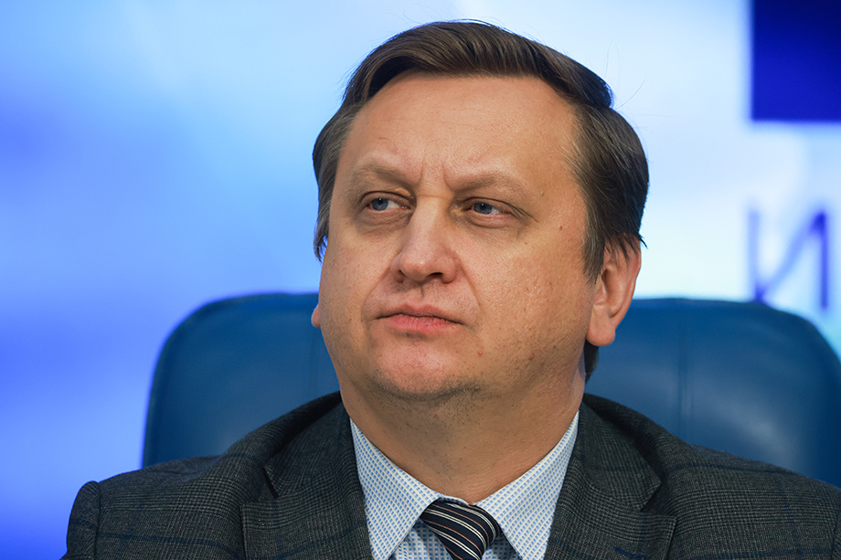 Максим Костенко сотрудничал с различными иностранными фондами. | Фото: Владимир Гердо/ТАСС