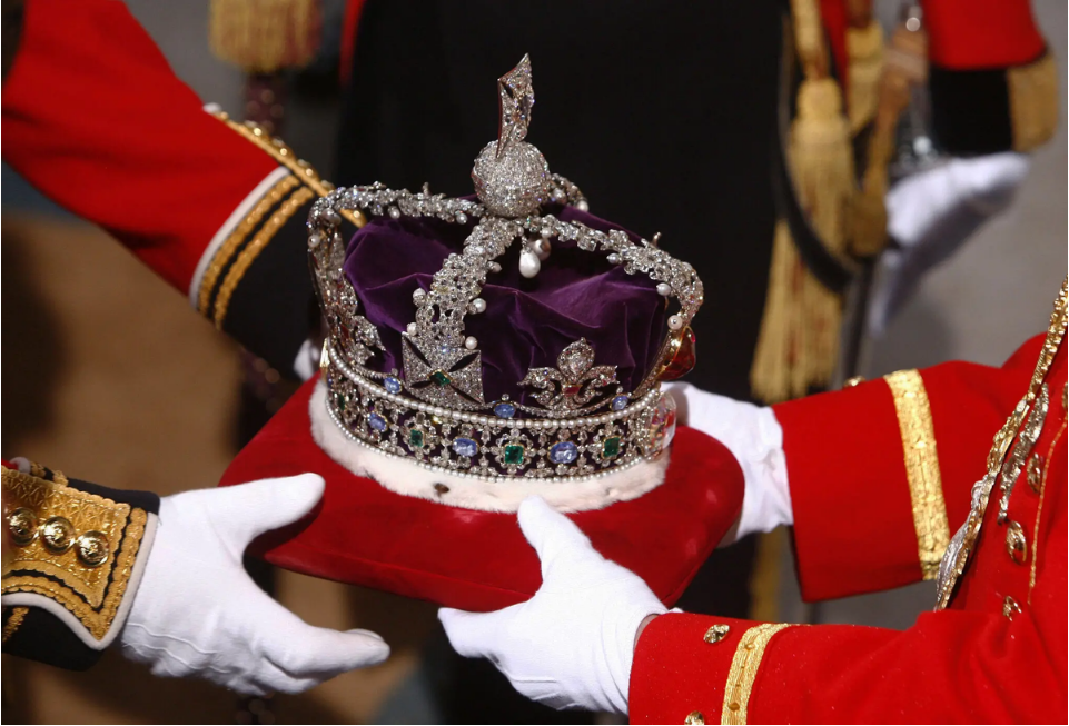 Это теперь шапка тяжела.