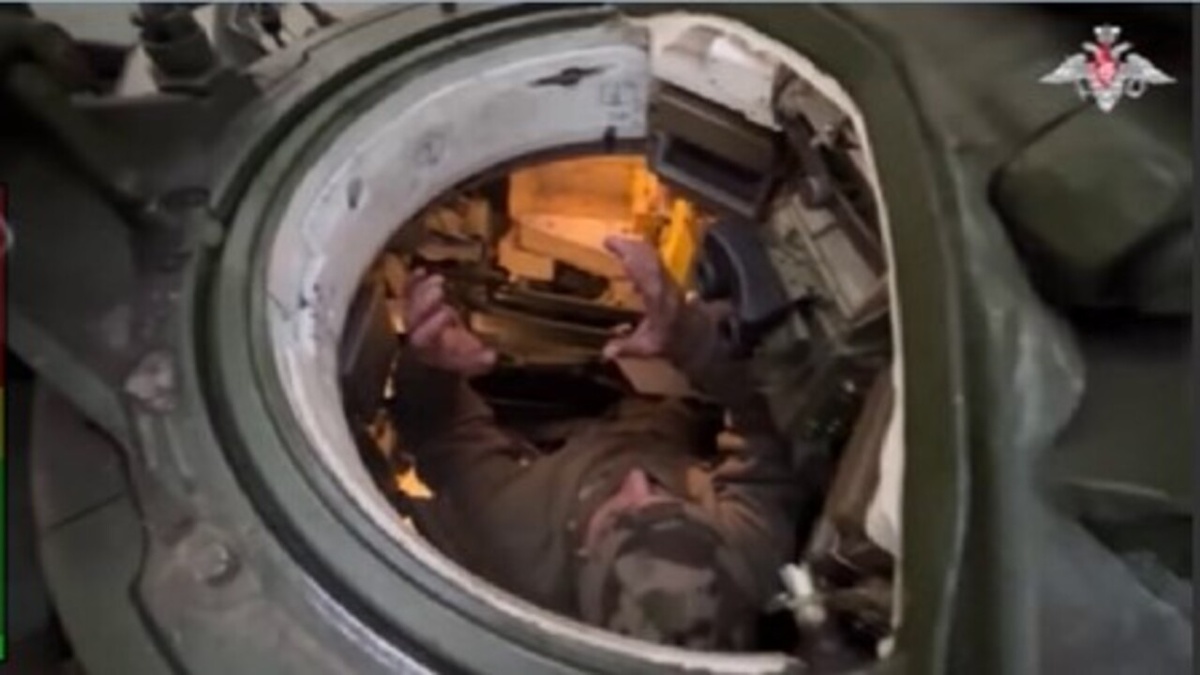    Танковый экипаж армейского корпуса "северян" уничтожил взводный опорный пункт в курском приграничье