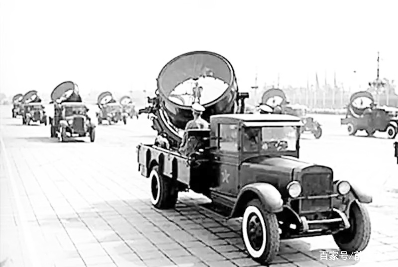 ЗИС-5 с прожектором системы ПВО