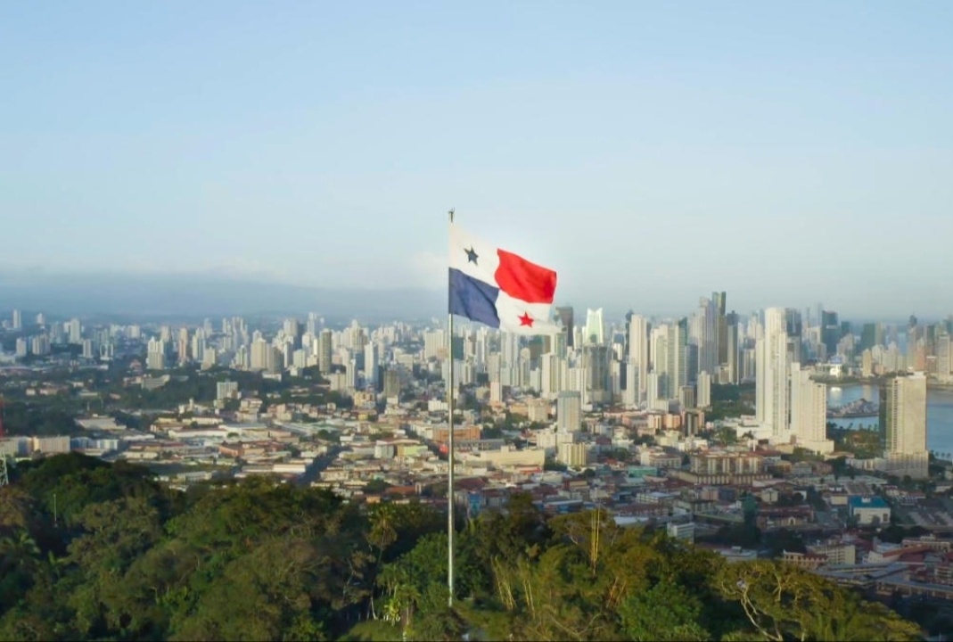    Трамп заставил Панаму капитулировать и «плюнуть» на Китай
