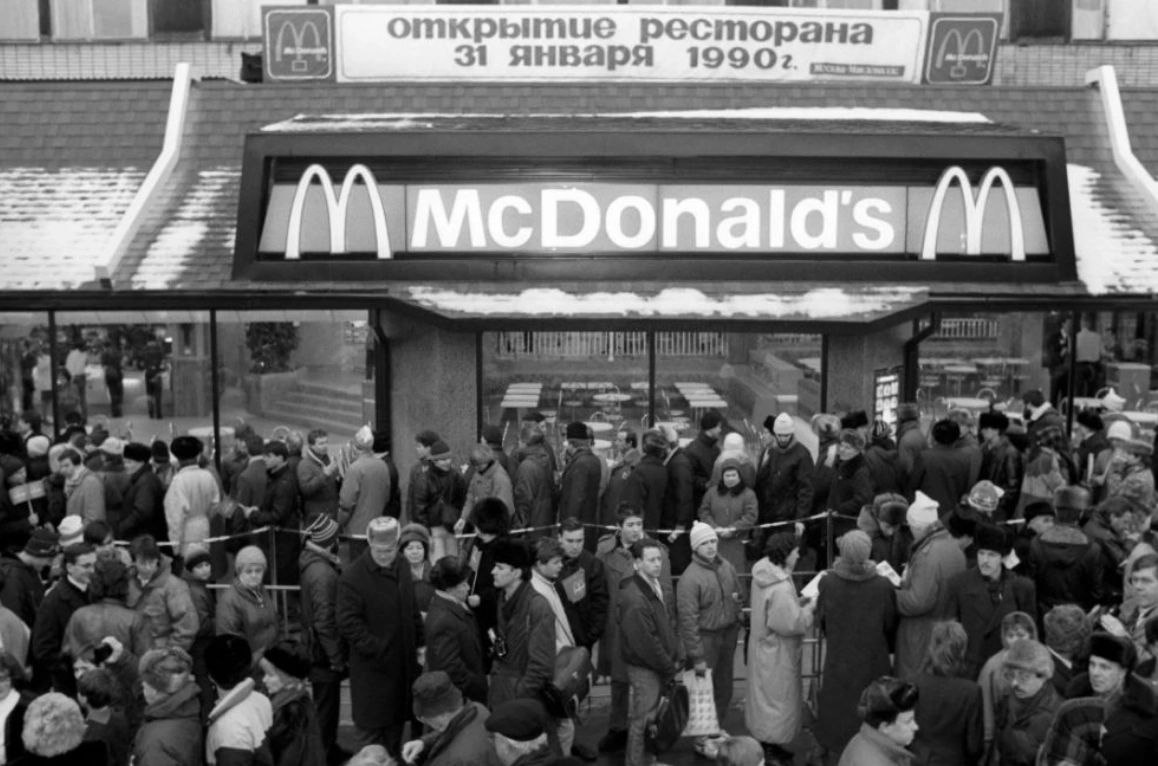 Очередь в день открытия