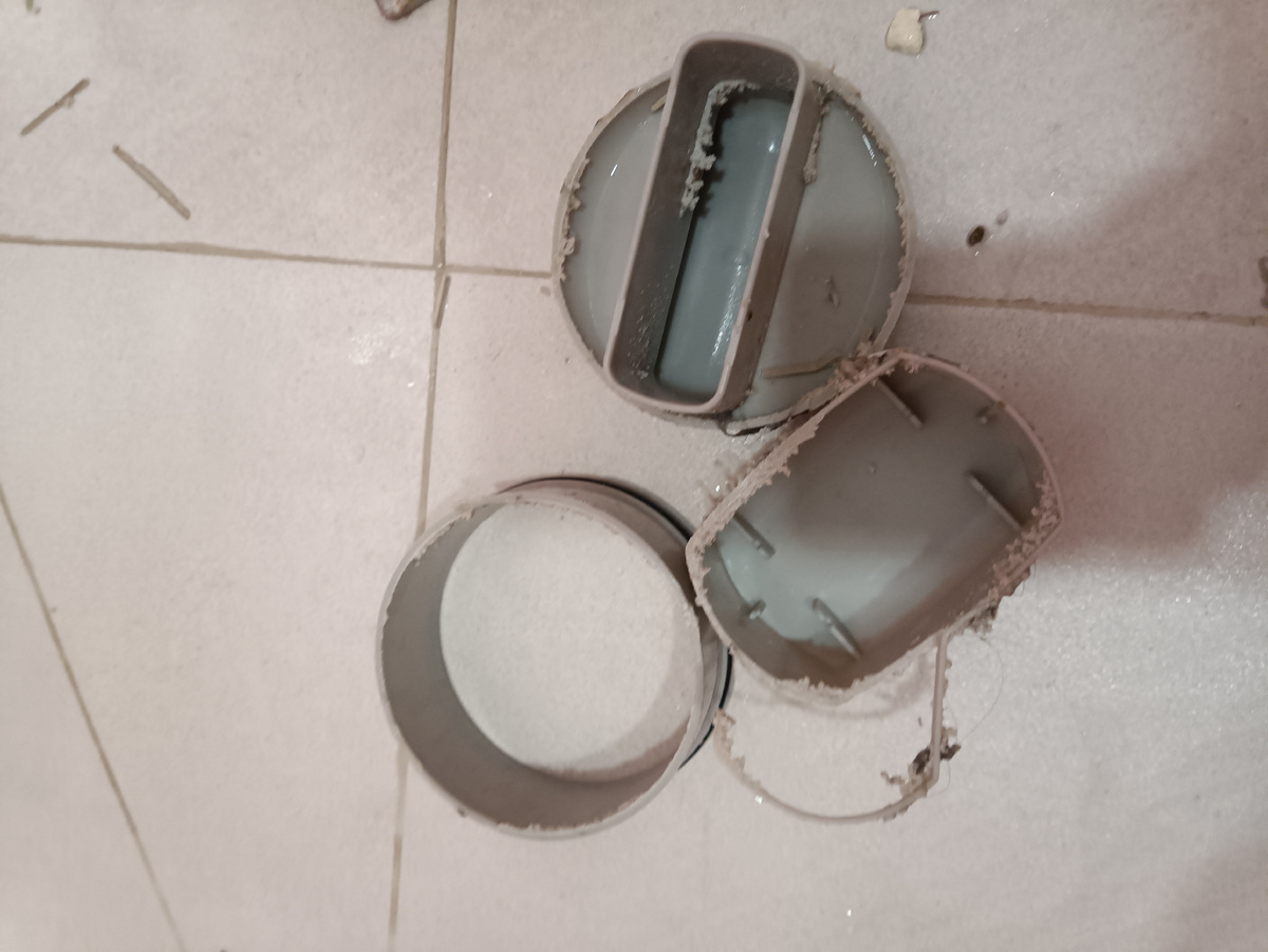 Распилен безжалостно болгаркой