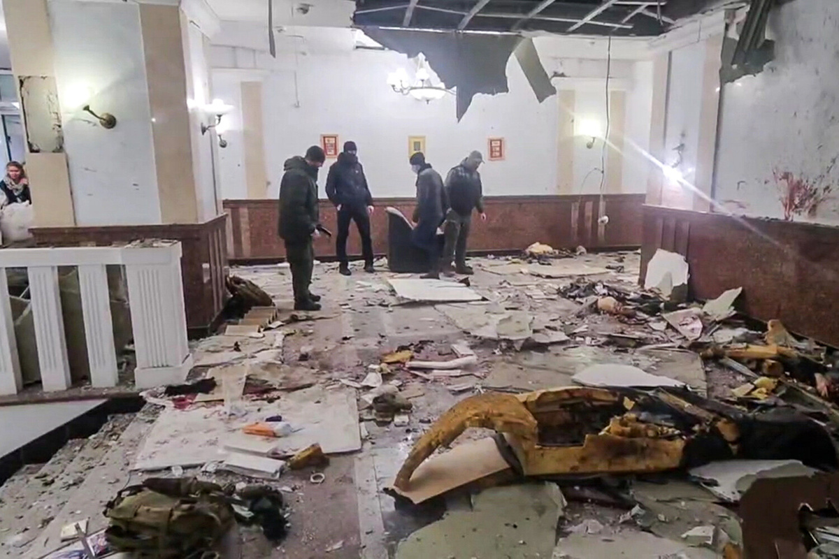 Обстановка месте взрыва в жилом комплексе «Алые паруса», где произошел взрыв неустановленного устройства, 3 февраля 2025 года   