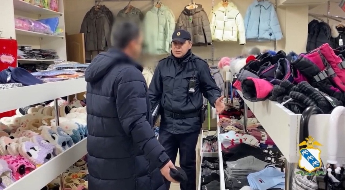    В Курской области пресечена продажа контрафакта под видом брендовых вещей