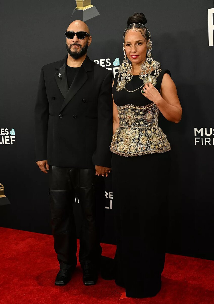 Алиша Кис с мужем📷
