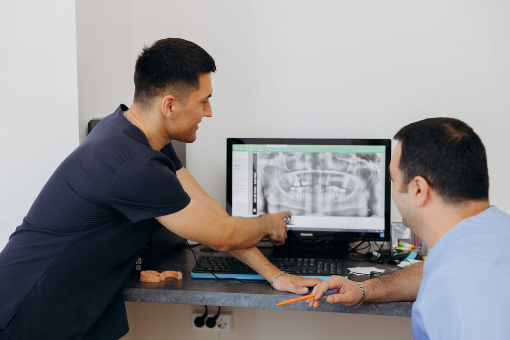 Консулиум врачей в клинике "Династия Н" 