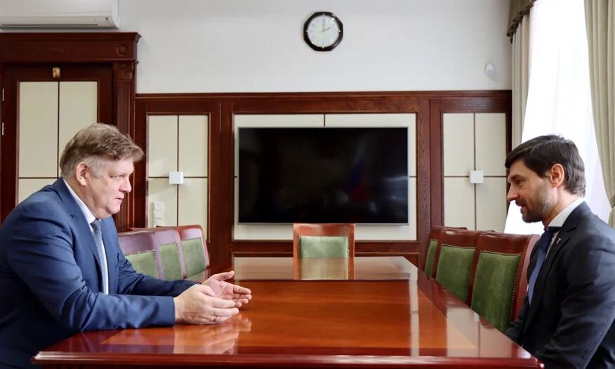     Анатолий Серышев провел рабочую встречу с первым заместителем председателя Комитета СФ по экономической политике