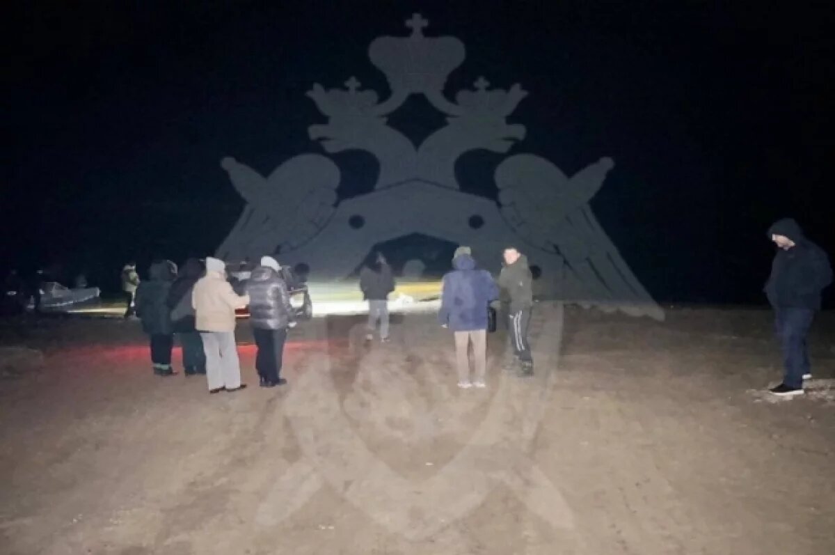    Под Астраханью погибли два человека из-за скатившегося в реку автомобиля