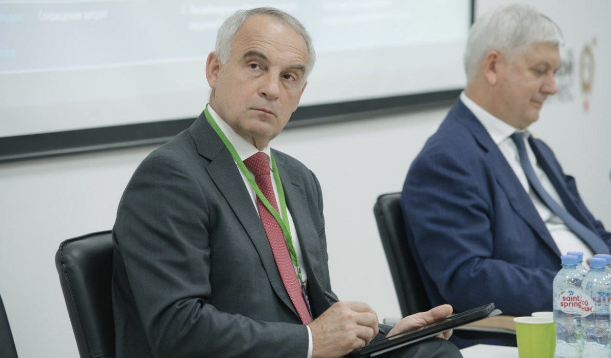    Мошенники завели фейковый аккаунт воронежского чиновника взято с сайта правительства Воронежской области