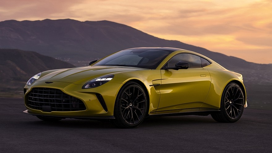   На фото: Aston Martin Vantage