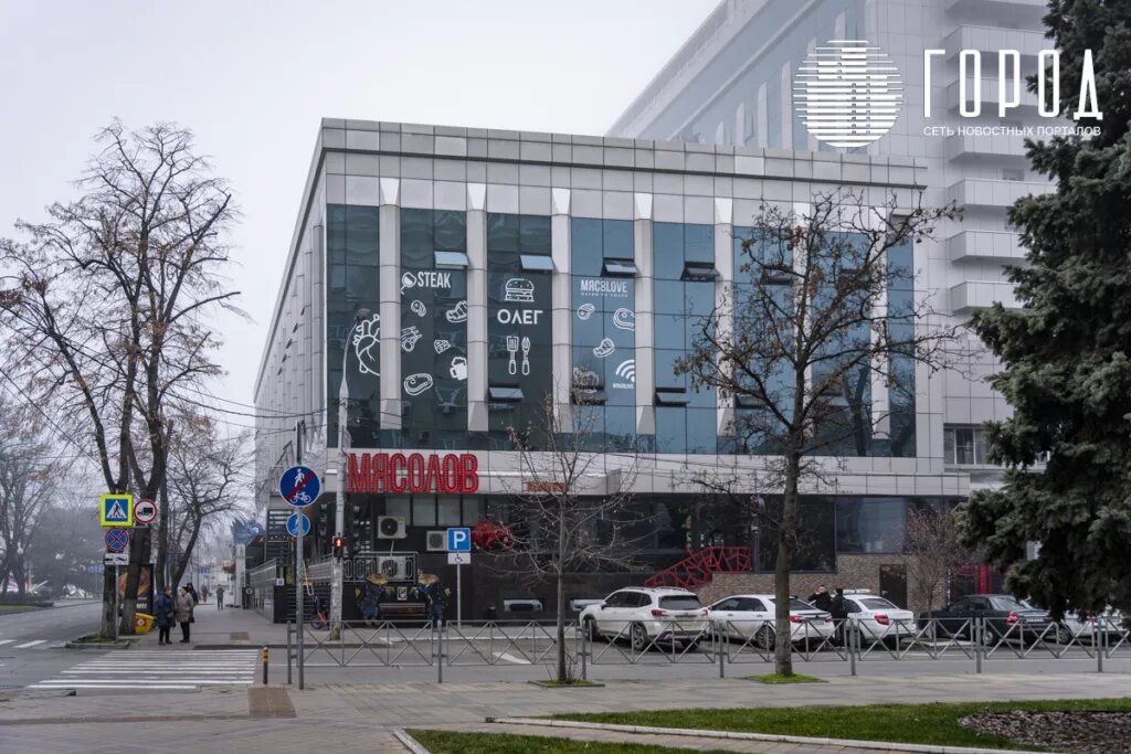 Утром после ночного пожара.