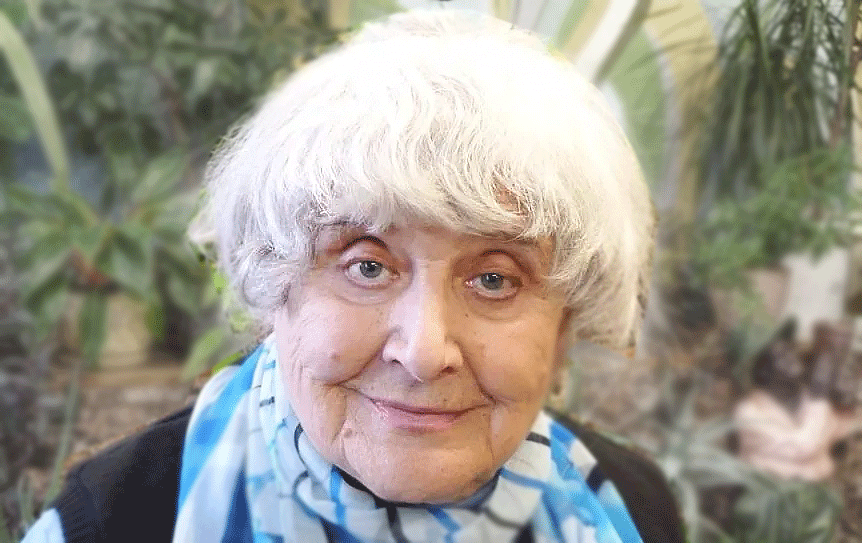 https://glstatic.rg.ru/uploads/images/2022/12/21/eluard_harcourt_1945_83e.png