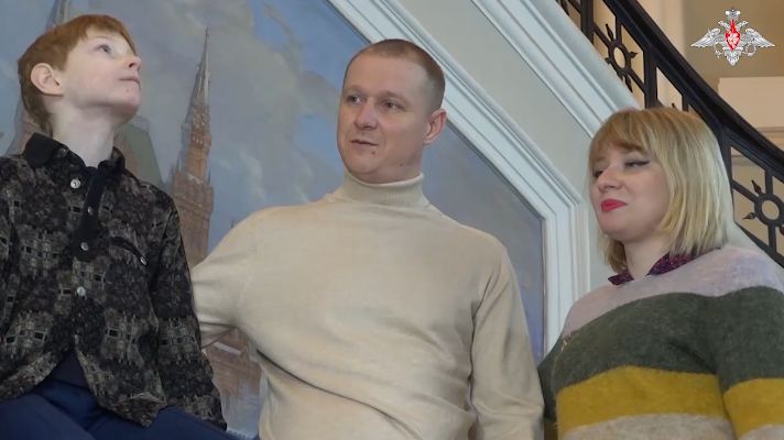    Министр обороны осуществил мечту маленького туляка, отправив его в Санкт-Петербург