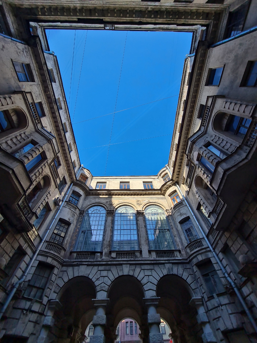 Вид на дом эмира Бухарского со двора. Фото: Парадная гостья