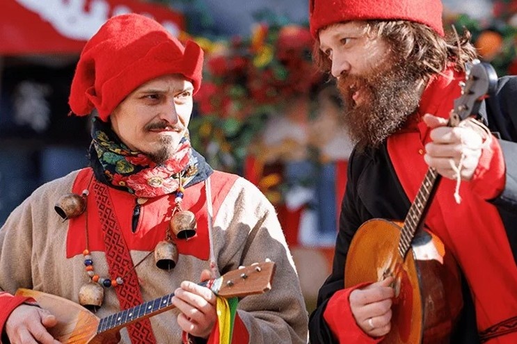 Масленица на Манежной площади. Изображение из источника zima.mos.ru/maslenitsa