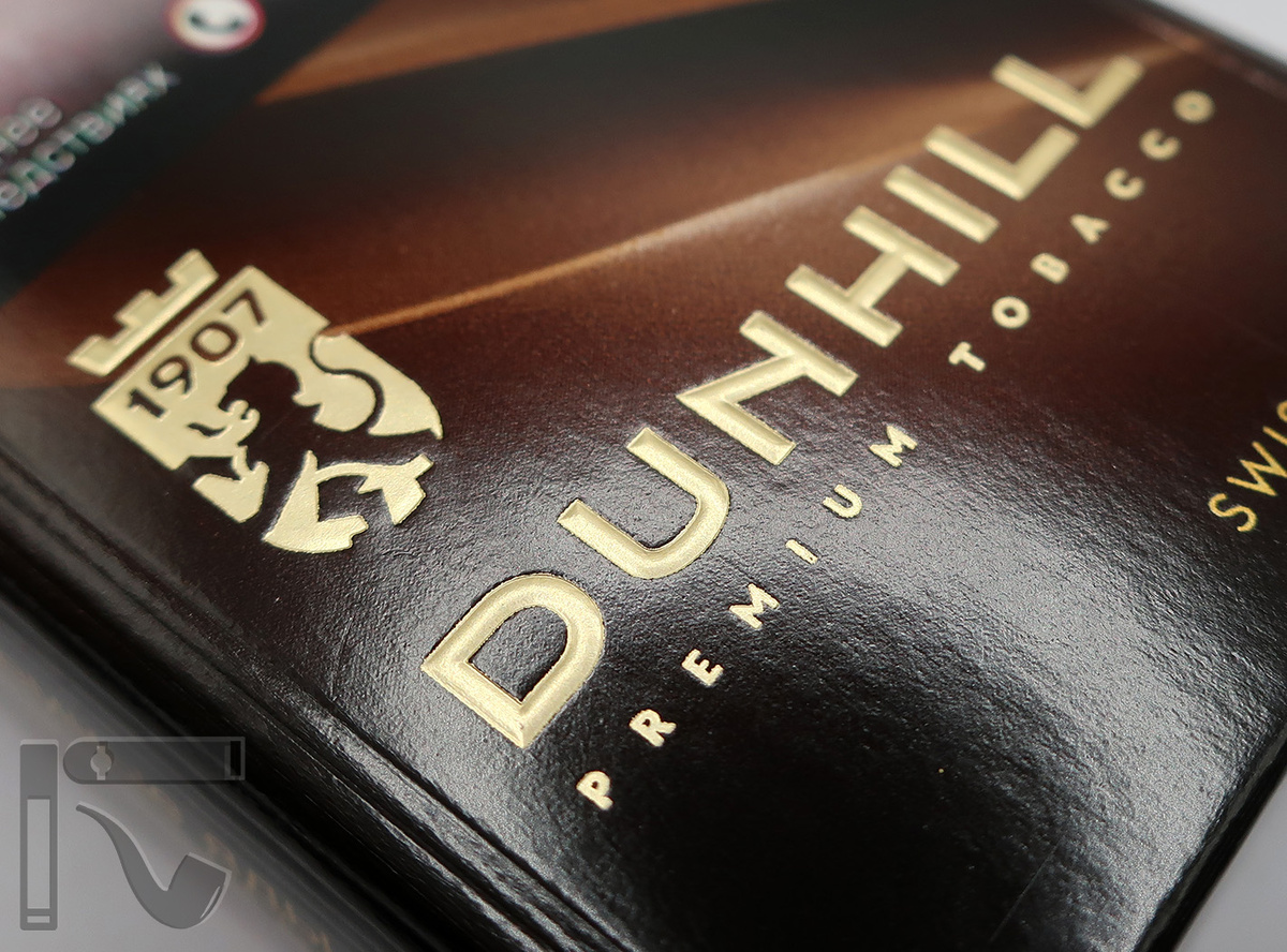 Сигареты Dunhill Swiss Blend Aroma Brown. Фото: © канал "Уголок Курильщика"