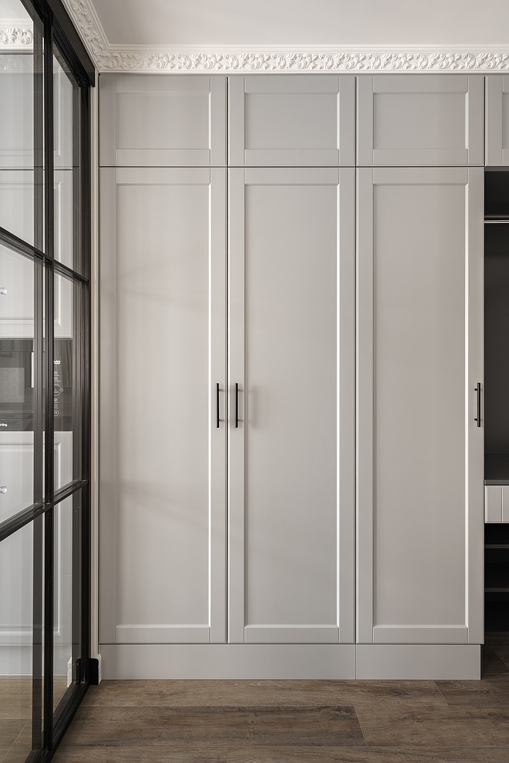 Шкаф с фасадами из коллекции "Вега"