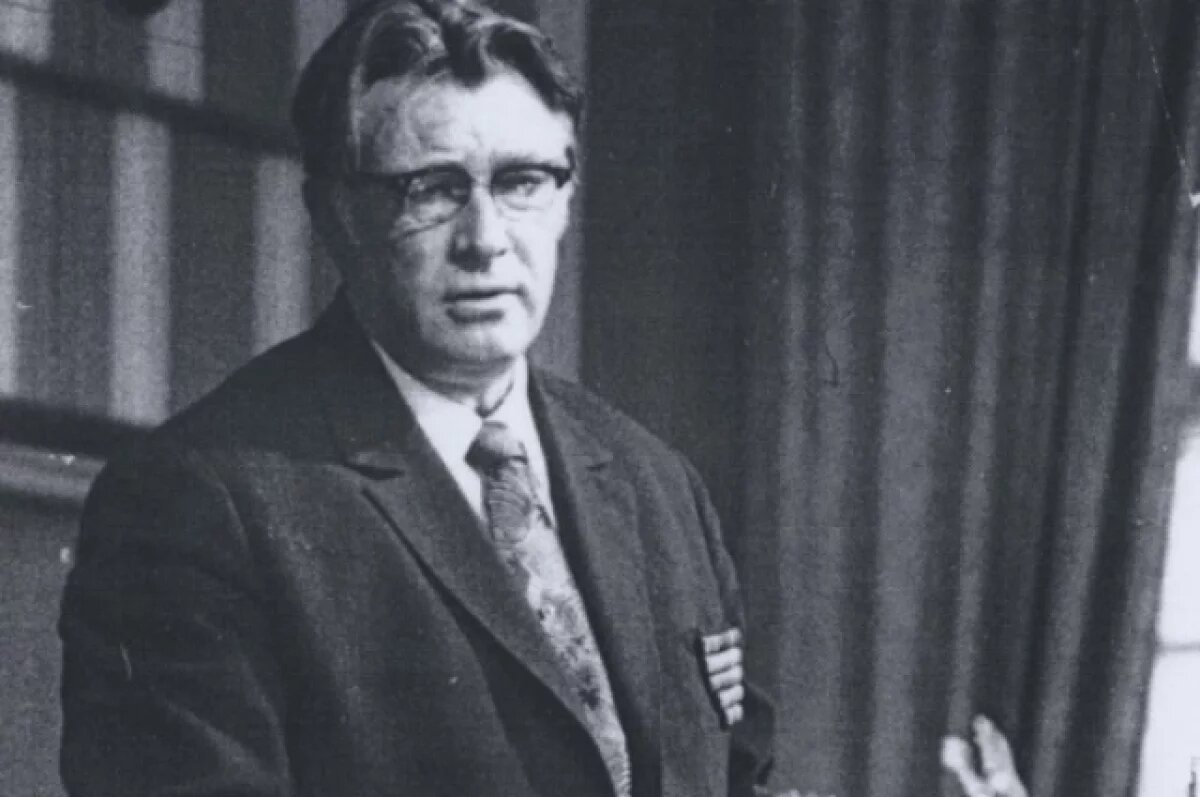    Останавливал эпидемии.