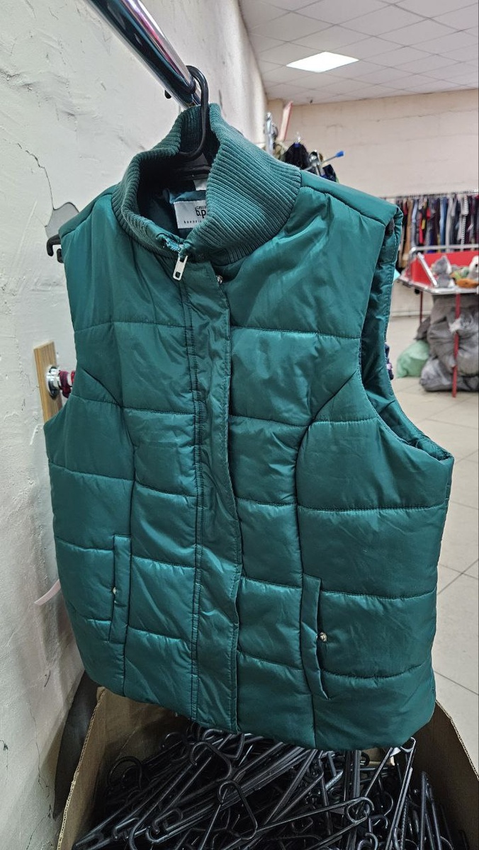 Остался в магазине. 2300 р