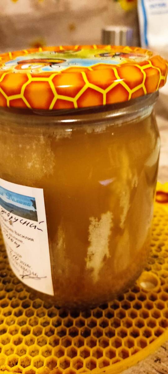 В этом сезоне почти весь мой мед с рисунком цветения!