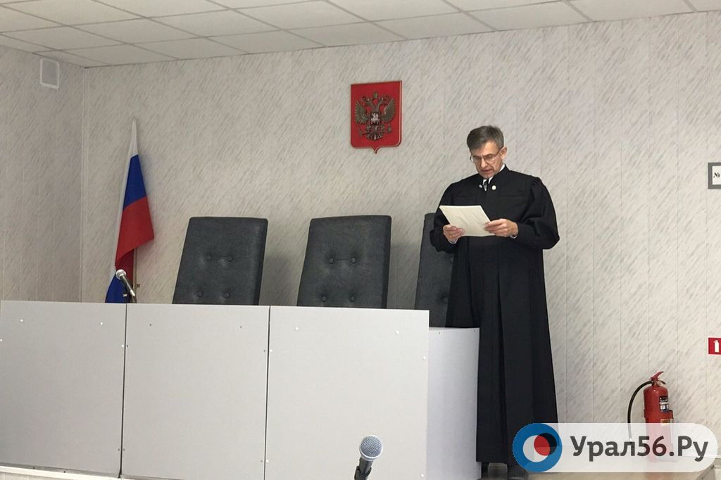    Пытался изнасиловать, душил ремнем, ударил ножом: Житель Оренбурга напал на двух женщин