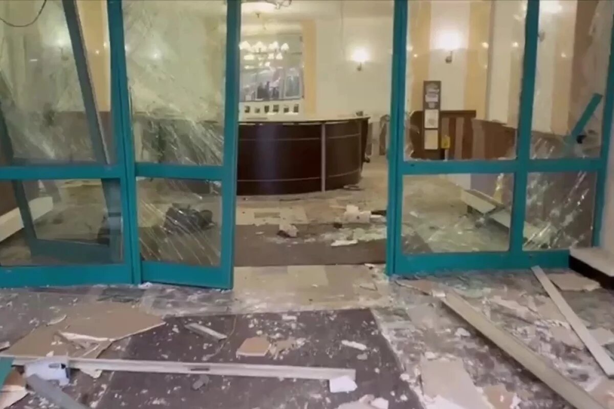    Так же взорвали Моторолу: эксперты видят в ЧП в «Алых Парусах» след Украины