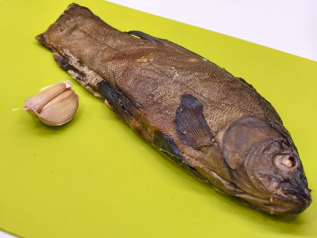 Линь копченый