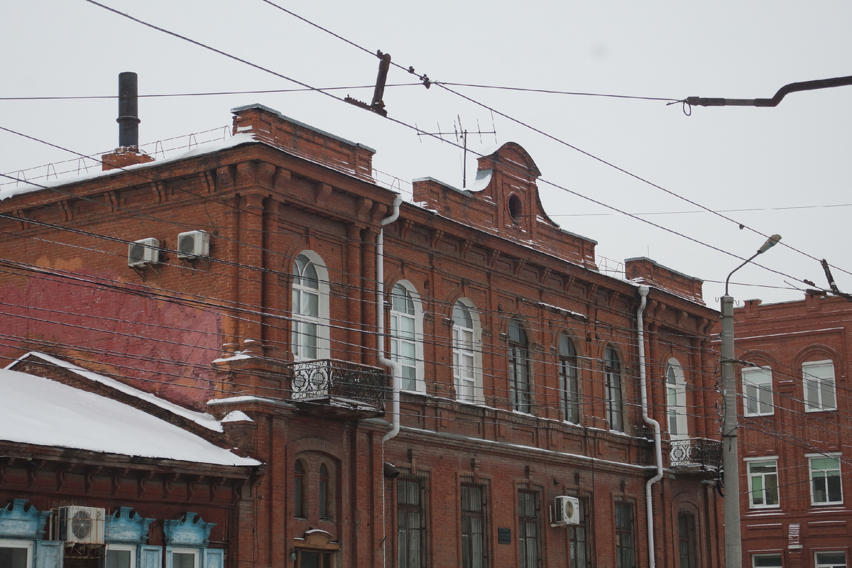 Лермонтова 39 - стройный и достойный особняк