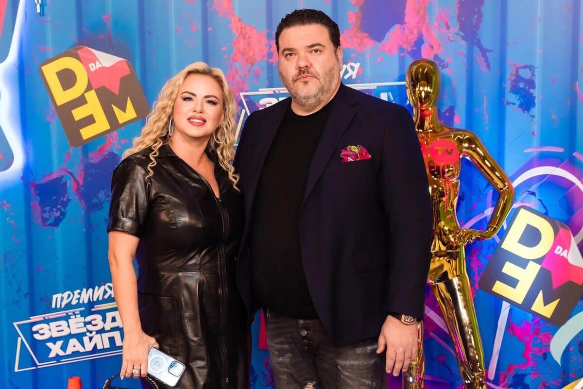    Анна Семенович с бойфрендом предоставлено Пресс-службой