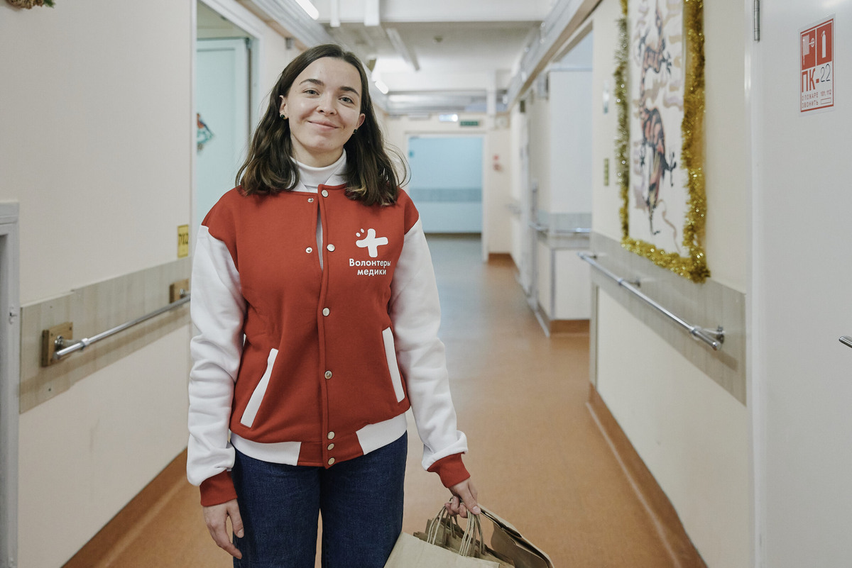    Волонтер-медик. Фото: Росмолодёжь