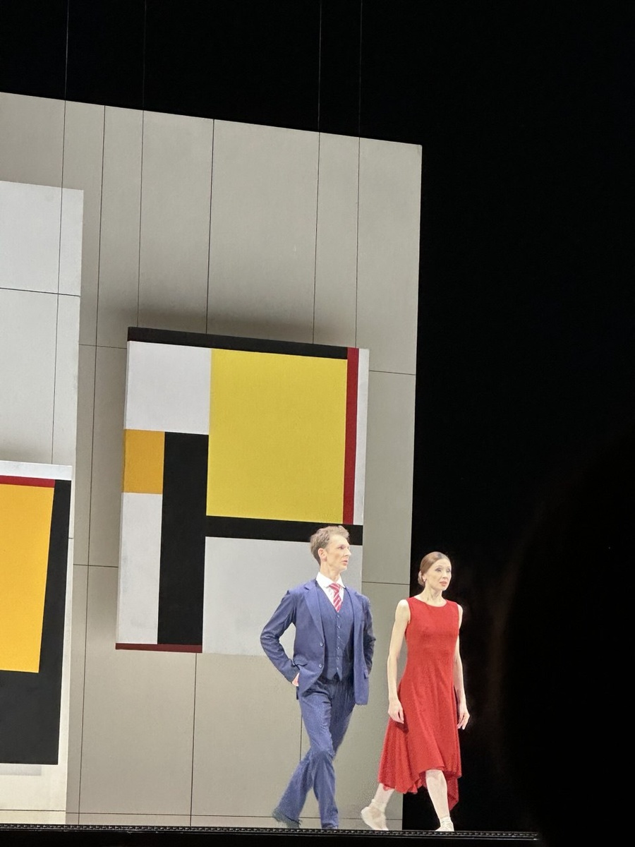 Анна и Каренин. Фото автора.