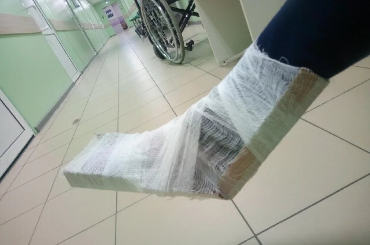    Суд взыскал компенсацию в пользу ребенка, которому одноклассник сломал ногу