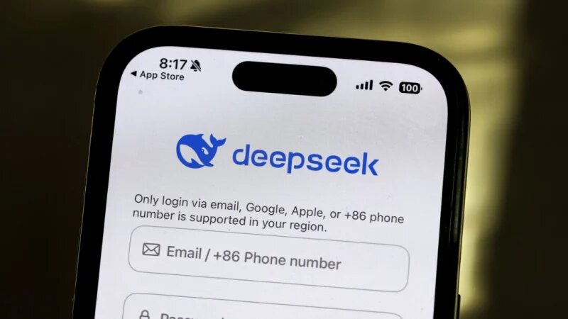 Приложение DeepSeek на экране iPhone в Сан-Ансельмо, Калифорния, 27 января 2025 года. (Justin Sullivan/Getty Images)
