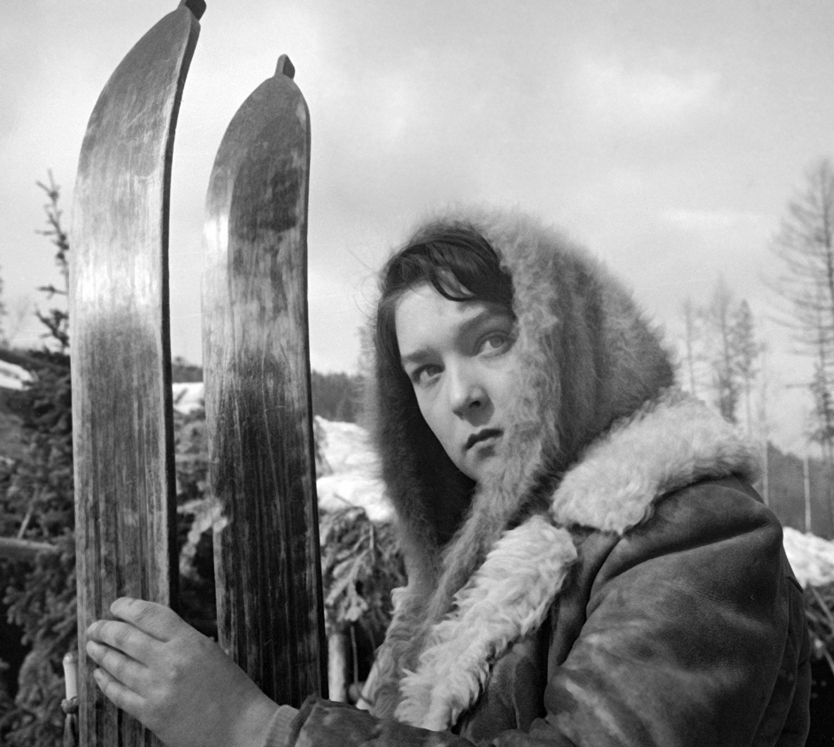 Александра Завьялова на съемках фильма «Люди на мосту», 1959 год. Фото: РИА Новости