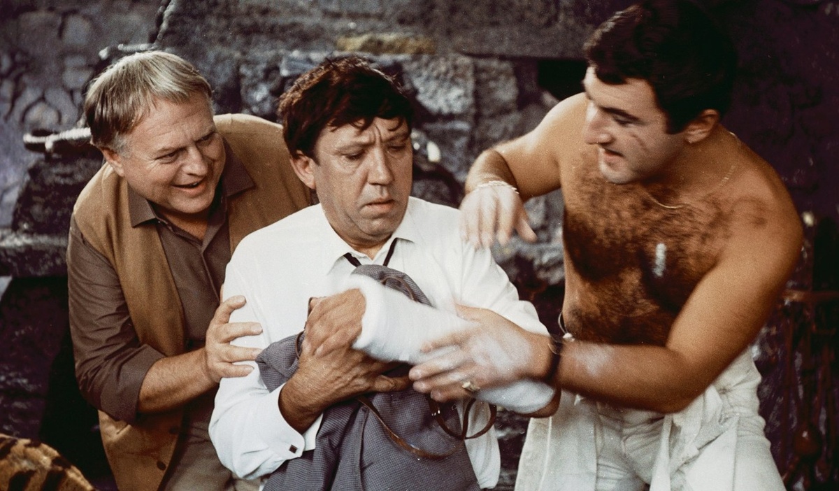    Фото: кадр из фильма "Бриллиантовая рука"