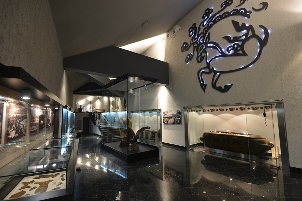 Зал национального музея Республики Алтай имени А. В. Анохина, изображение из открытых источников