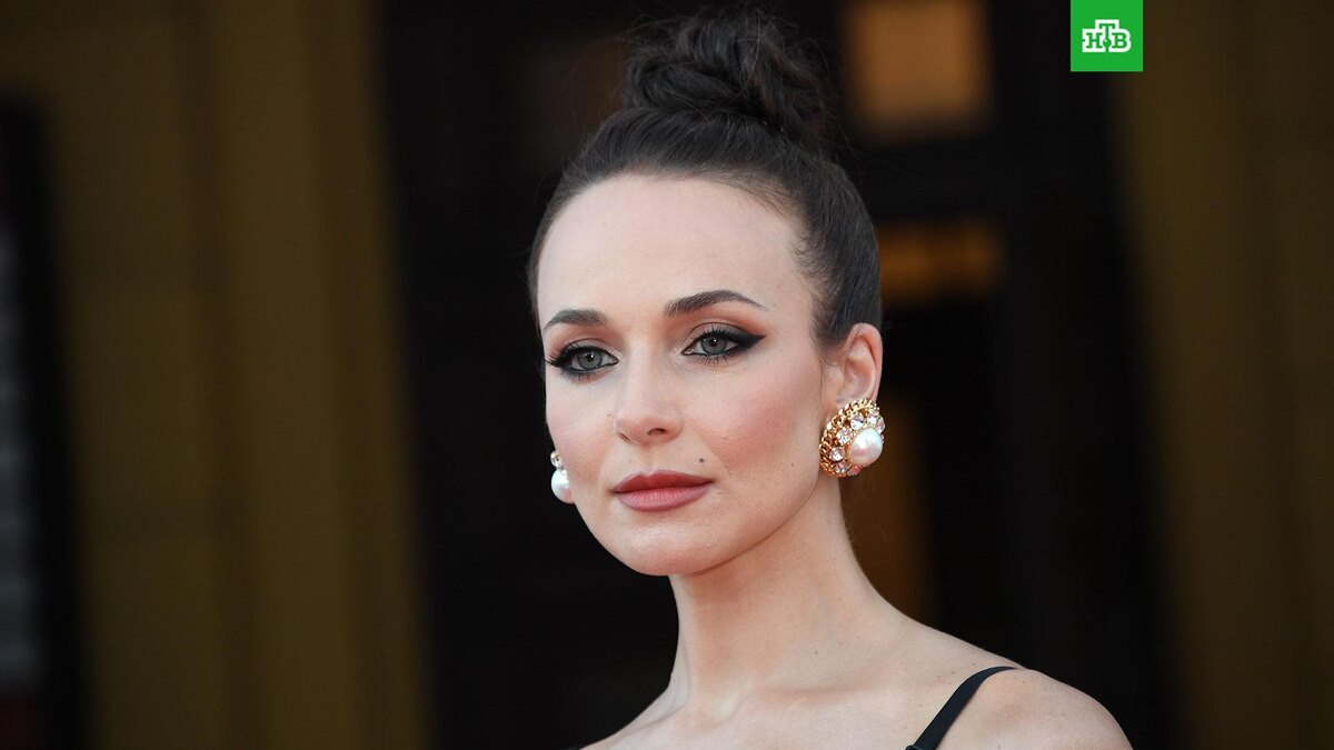 Анна домникова актриса фото Звезда сериала "Татьянин день" Анна Снаткина стала заслуженной артисткой России 