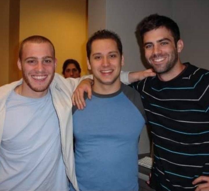 Три друга: Керем, Мэтт, Джесси в юности в США. Источник телеграм-канал thebursin_yup